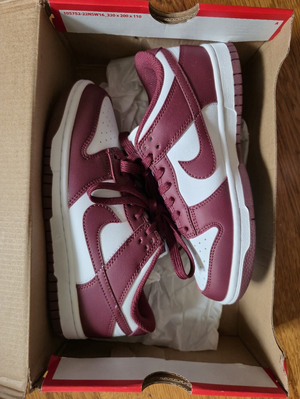 Nike Women Sneaker - Maroon/White